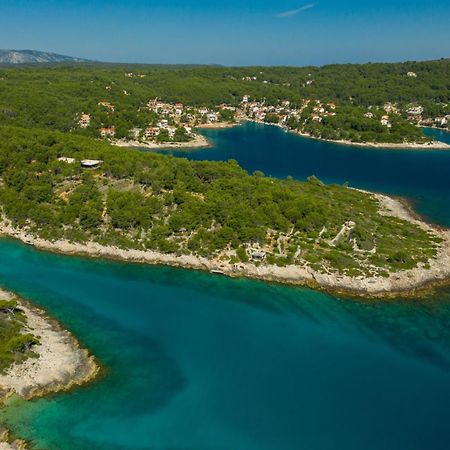 Plage Cachee - Glamping Vrboska Exterior foto