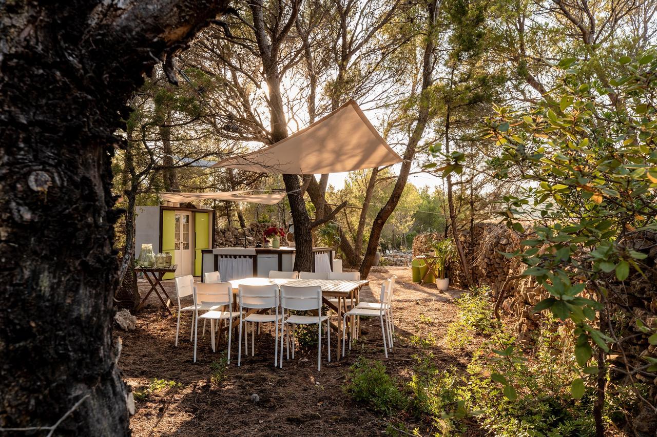 Plage Cachee - Glamping Vrboska Exterior foto